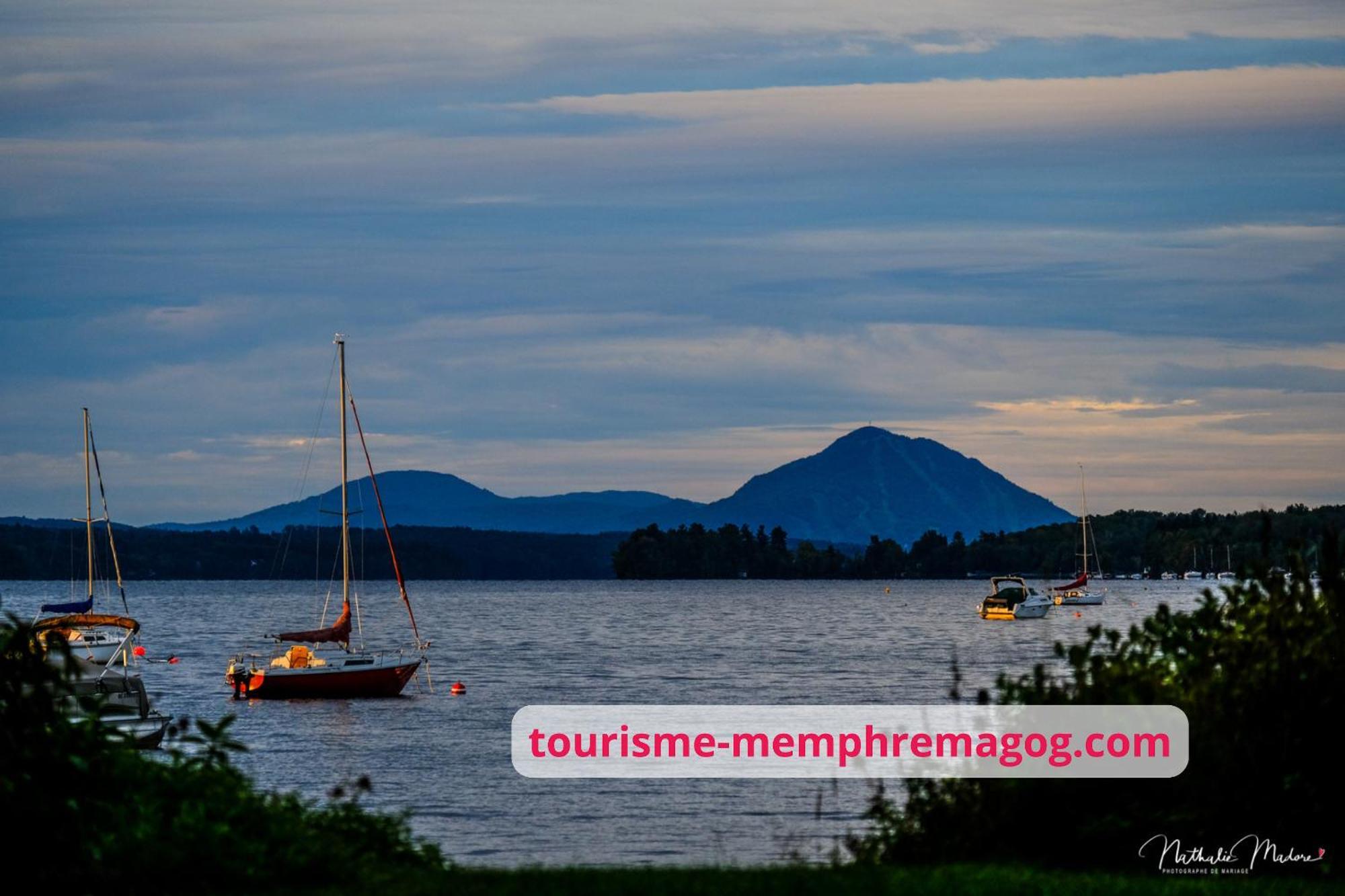 L'Arbre De La Montagne Orford - Ski Hiking Bicking Golf Beaches Magog Bagian luar foto